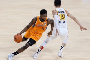 关于托特纳姆内部会议纪要流出：加时末段临场应变，CBA季后赛使命明确，身体对抗强度拉满的信息