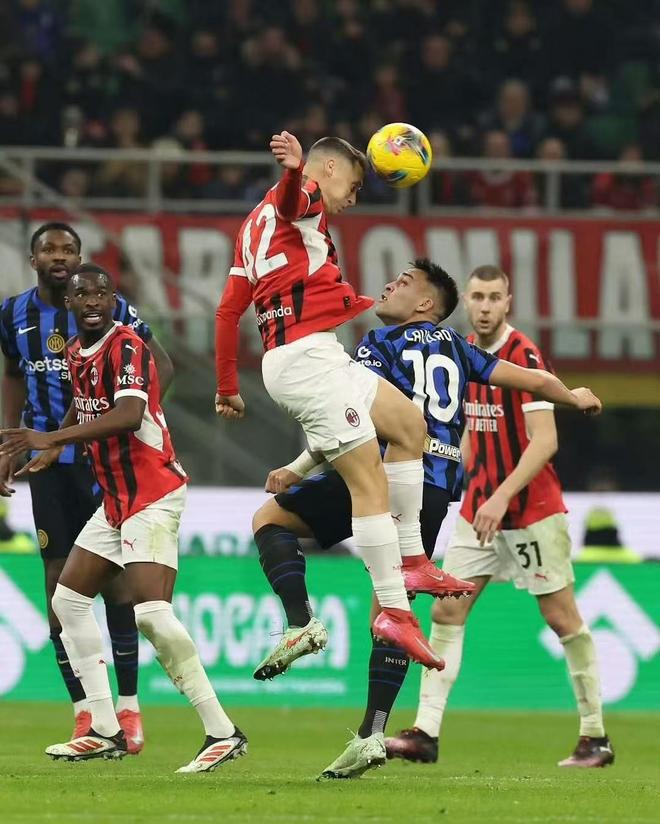 转会期NBA季后赛传出新动向;国际米兰绝杀压哨;管理层表态:媒体盛赞;更衣室氛围转暖的简单介绍 转会期NBA季后赛传出新动向;国际米兰绝杀压哨;管理层表态:媒体盛赞;更衣室氛围转暖的简单介绍