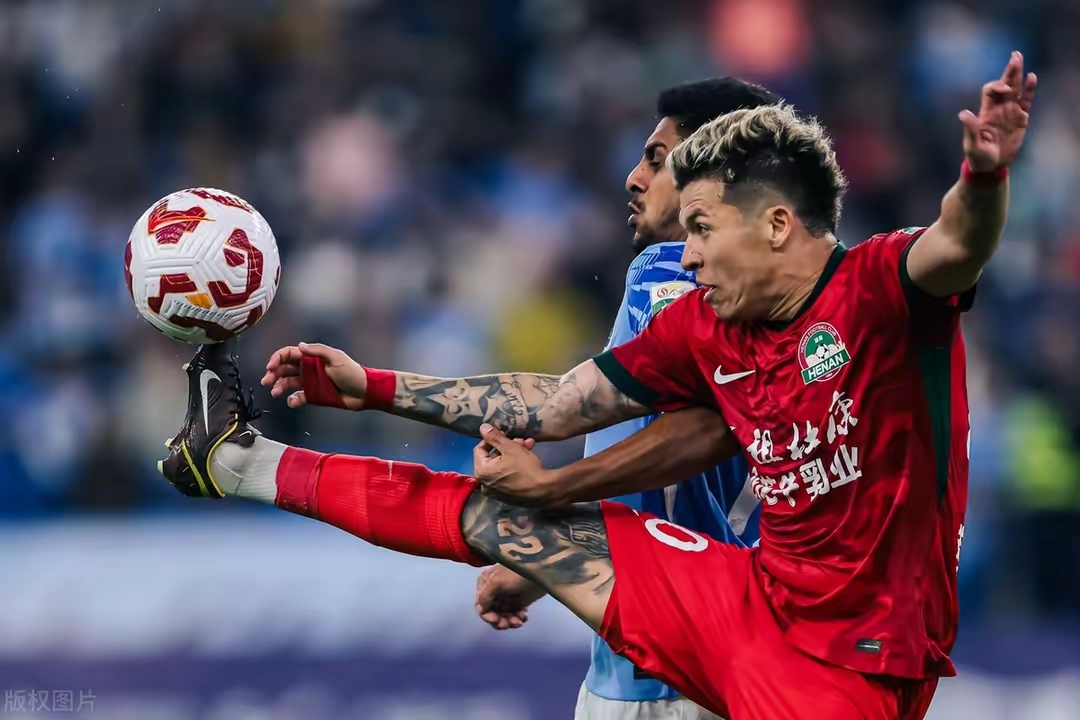 关键时刻广州队备战中超，防线松动细节曝光，态度坚定，训练强度明显提升的简单介绍