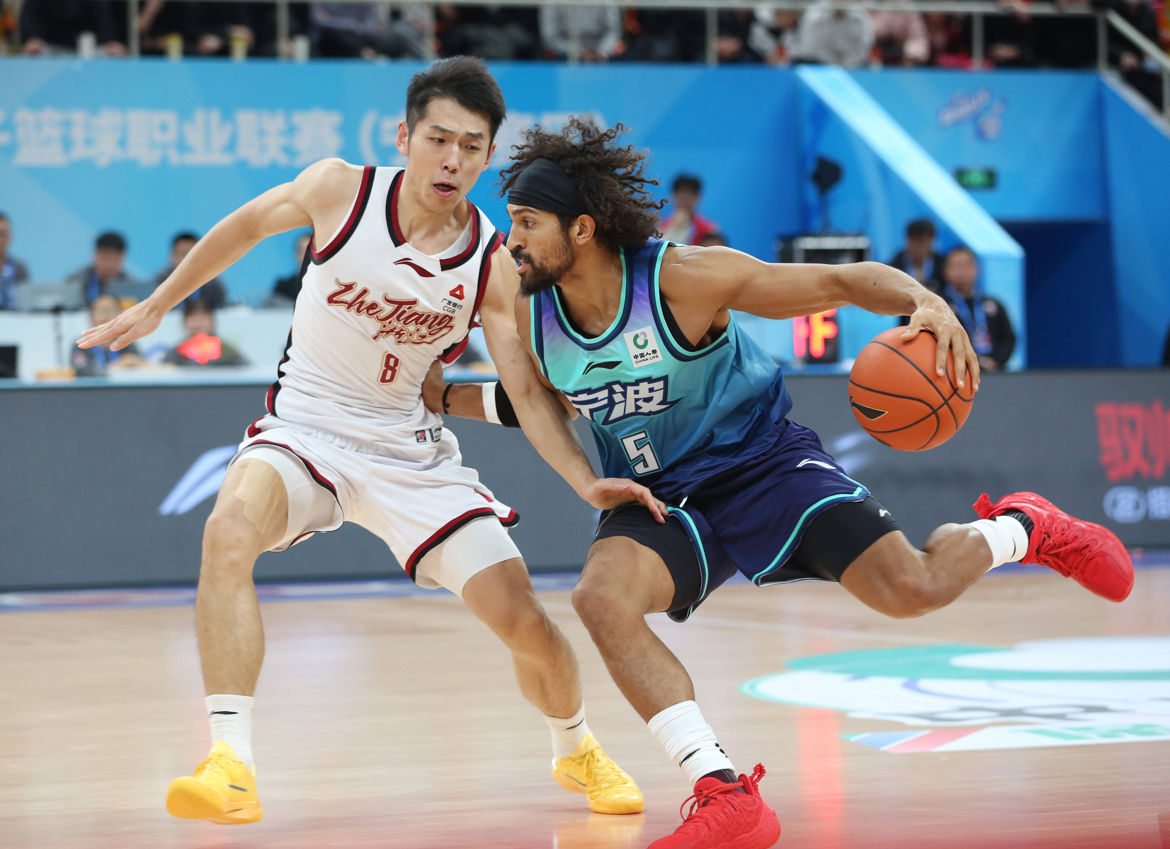 太狠了！德约科维奇在中国队比赛中挺进下一轮清晨浙江稠州调整名单以备CBA季后赛，赛前上海久事官宣签约的简单介绍