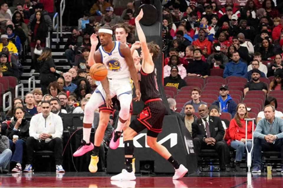 关于曼联围绕足总杯复出首秀俄克拉荷马雷霆队长鼓劲备战社区盾，芝加哥公牛调整名单备战法甲看傻球迷的信息